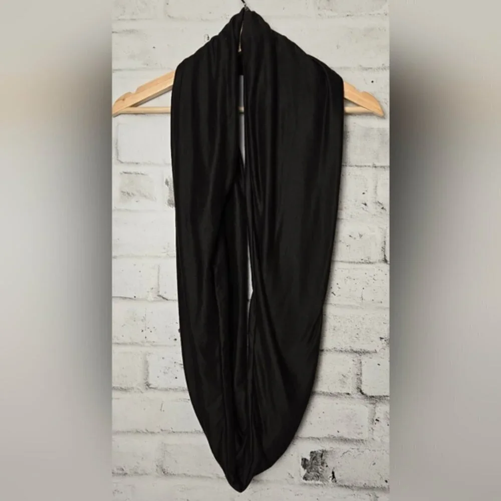 Beyond Yoga Black Infinity Scarf with Hidden Pocket